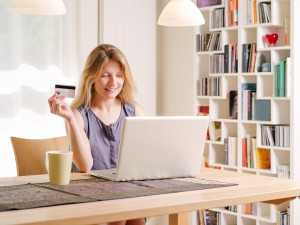 Shopping online with a credit card