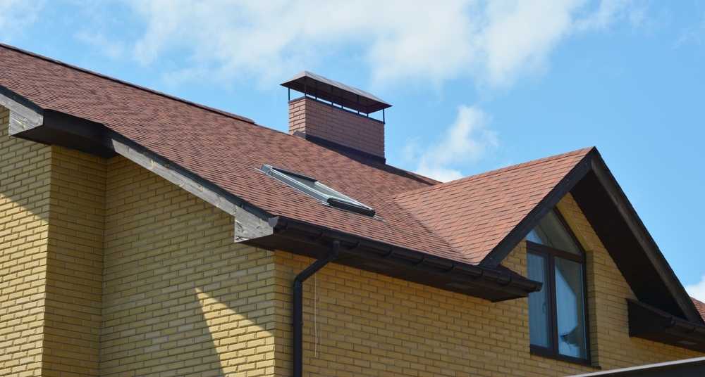 How to Pick a Color for Your Gutters