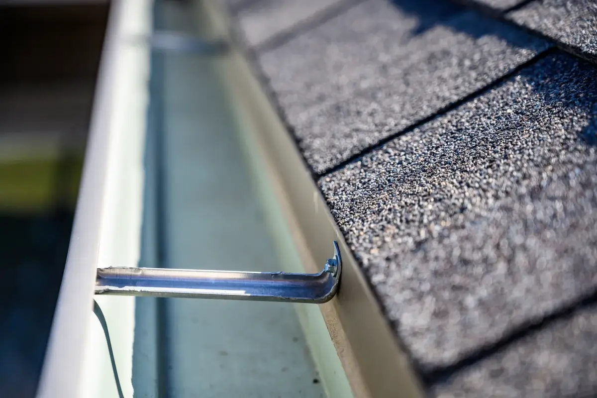 Gutter Cleaning in Great Falls, VA